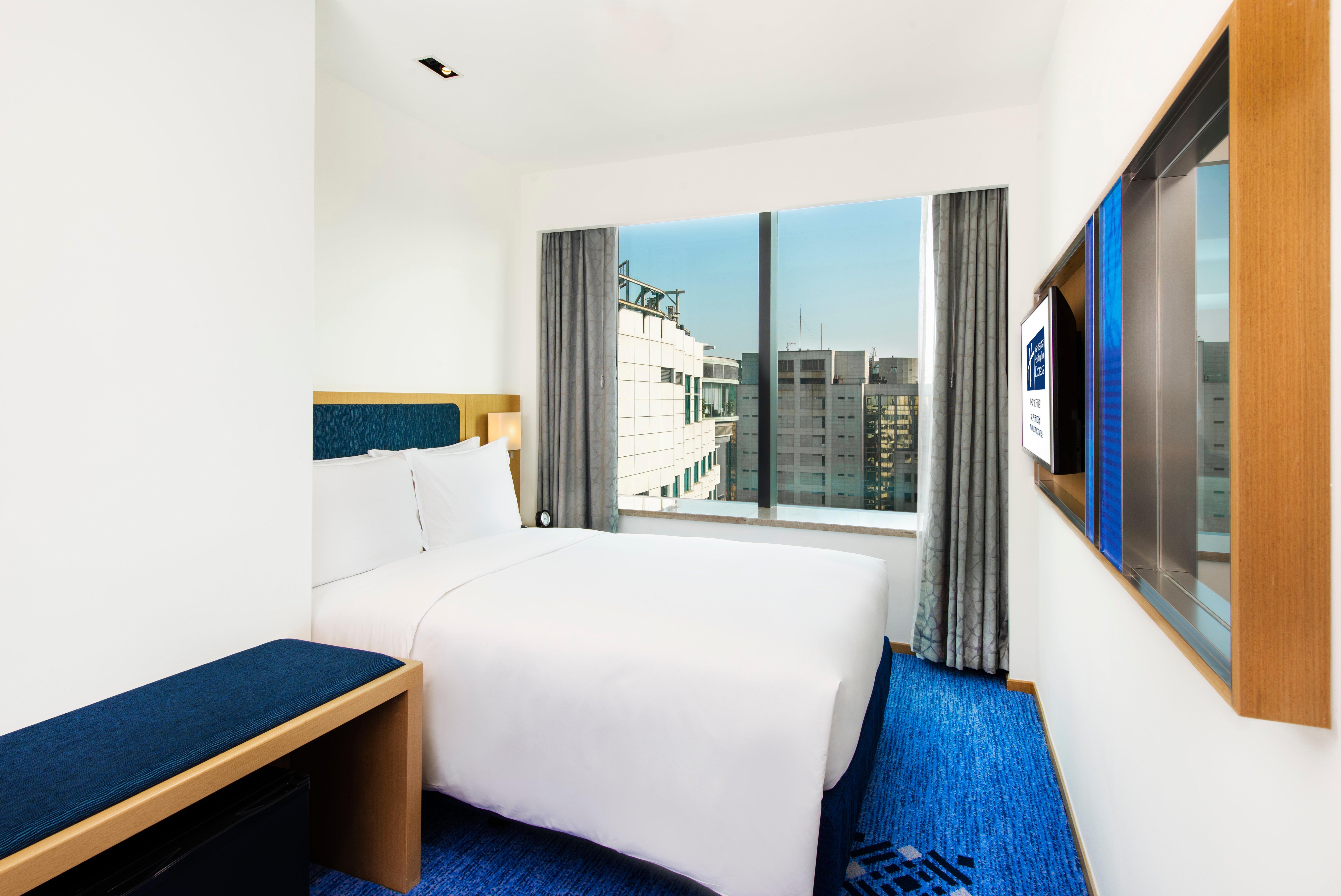 Holiday Inn Express Macau City Centre By Ihg Exterior photo