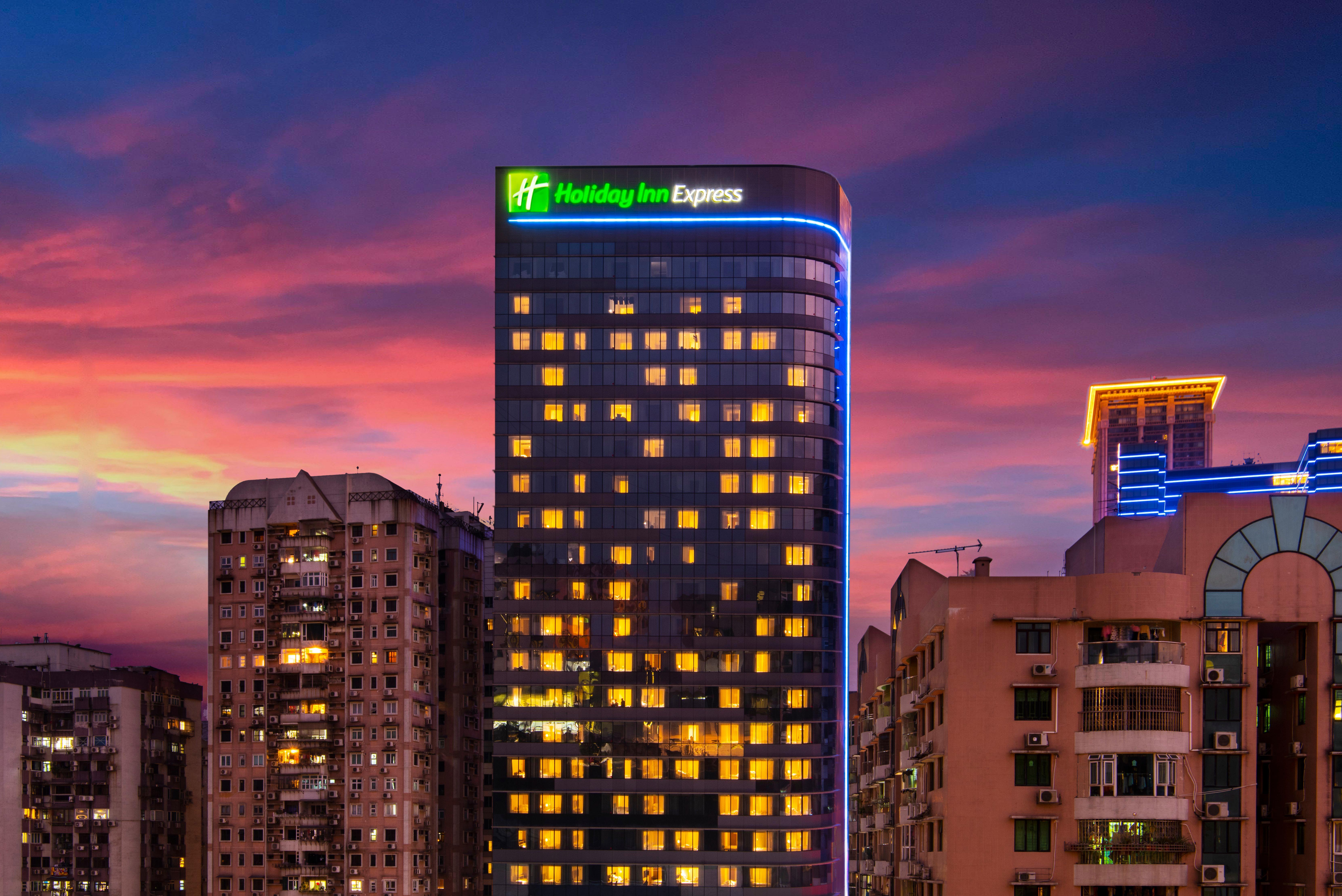 Holiday Inn Express Macau City Centre By Ihg Exterior photo